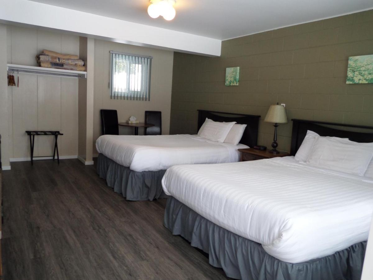 Ray Lyn Motel Trail Exterior photo